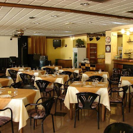 Hotel Faro Montichiari Zewnętrze zdjęcie