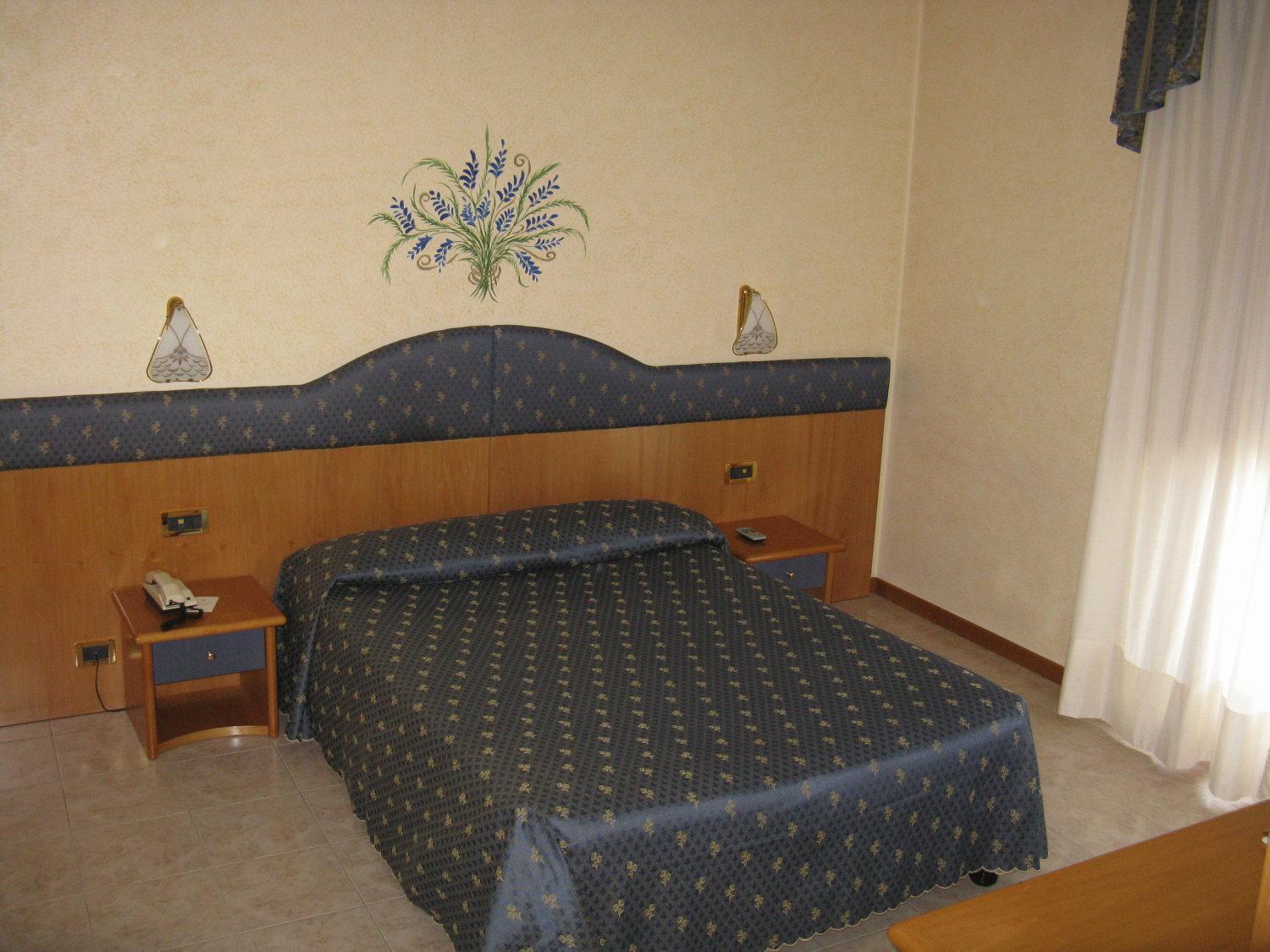 Hotel Faro Montichiari Zewnętrze zdjęcie