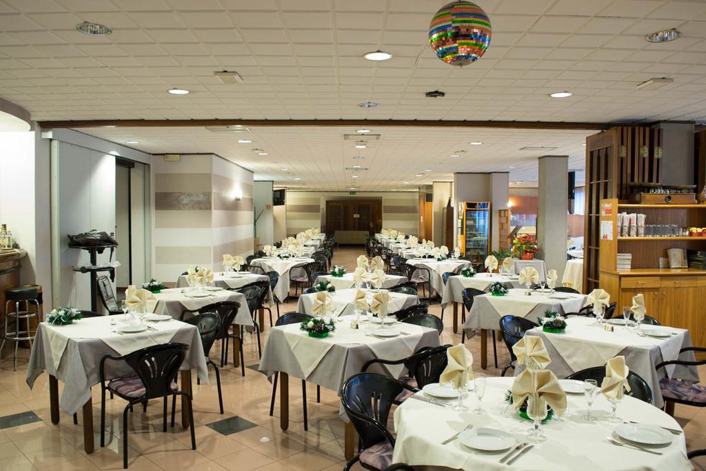 Hotel Faro Montichiari Zewnętrze zdjęcie