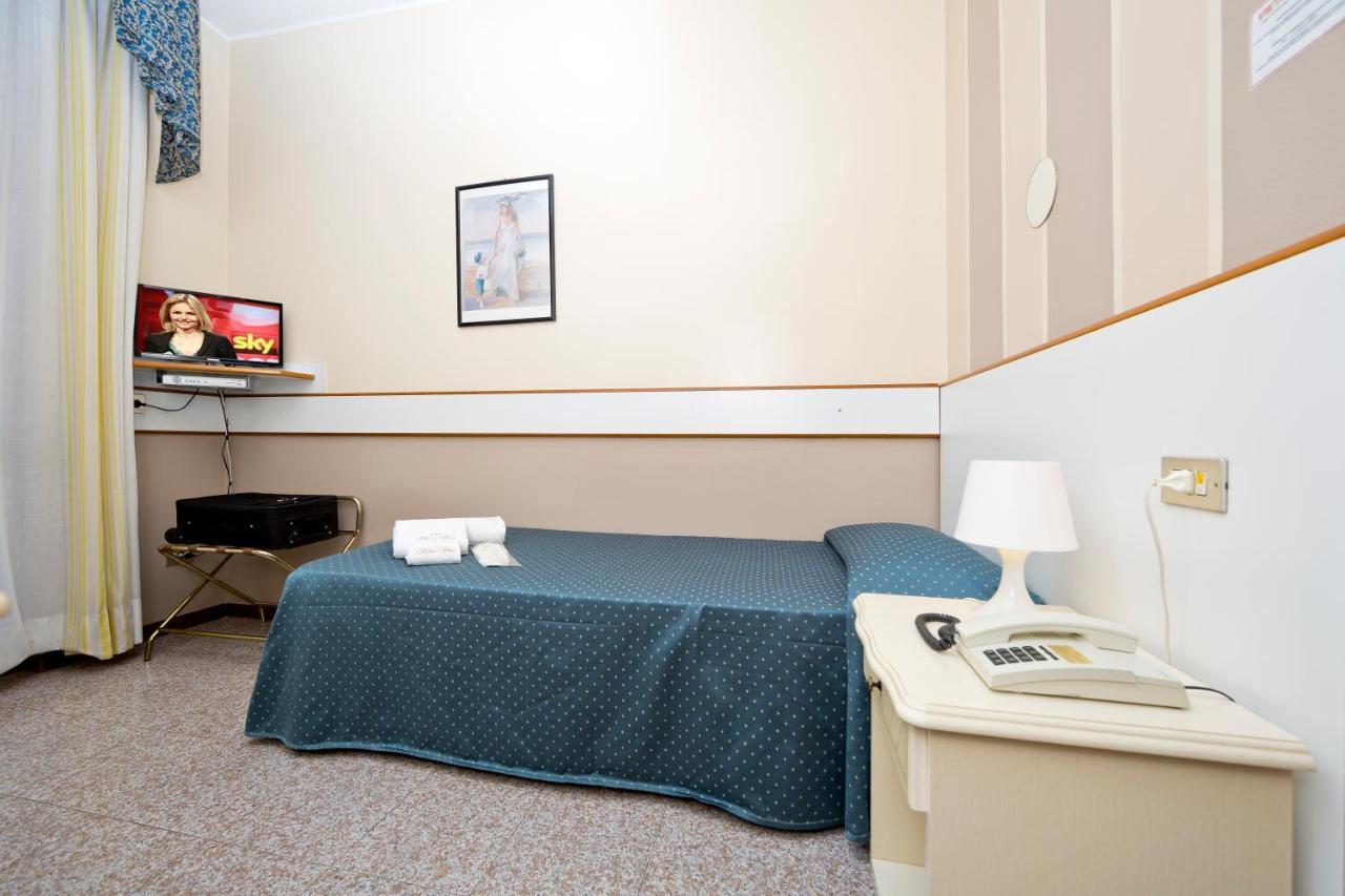 Hotel Faro Montichiari Zewnętrze zdjęcie